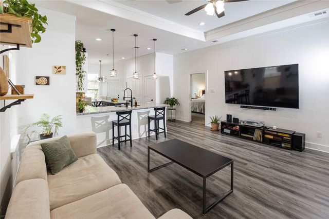 3231 Fairview Avenue, Dallas, TX 75223