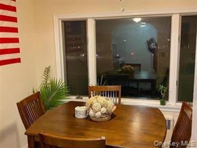 514 E Park Avenue UPPER, Long Beach, NY 11561