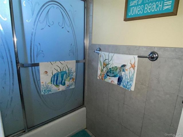 514 E Park Avenue UPPER, Long Beach, NY 11561