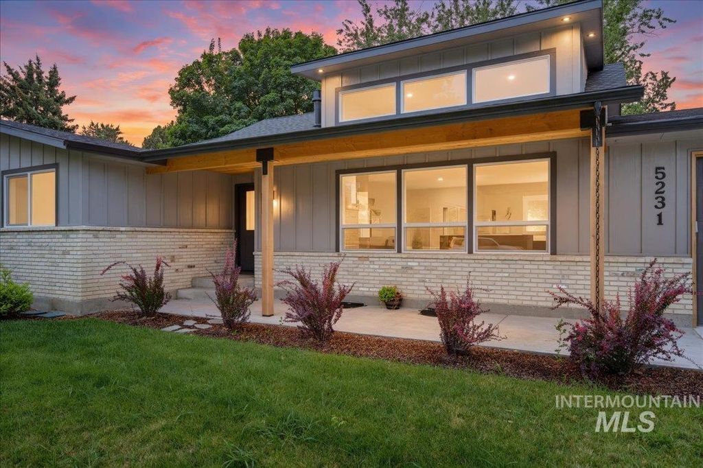 5231 N Sorrento Dr, Boise, ID 83704 photo 2