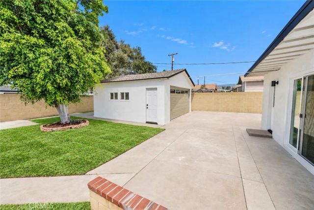 325 N Sunset Street, La Habra, CA 90631