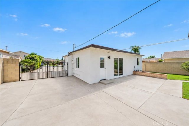 325 N Sunset Street, La Habra, CA 90631