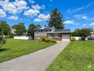 21 Butler Boulevard, Bayville, NJ 08721