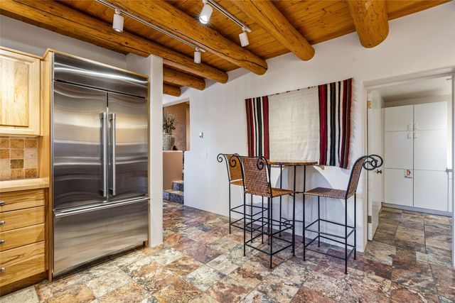 414 Camino Delora 2, Santa Fe, NM 87505