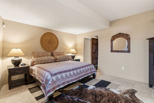 414 Camino Delora 2, Santa Fe, NM 87505