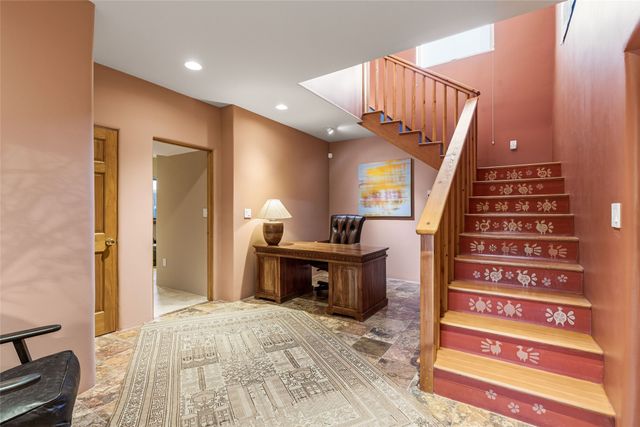 414 Camino Delora 2, Santa Fe, NM 87505