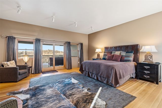 414 Camino Delora 2, Santa Fe, NM 87505