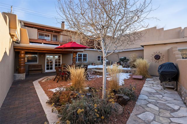 414 Camino Delora 2, Santa Fe, NM 87505