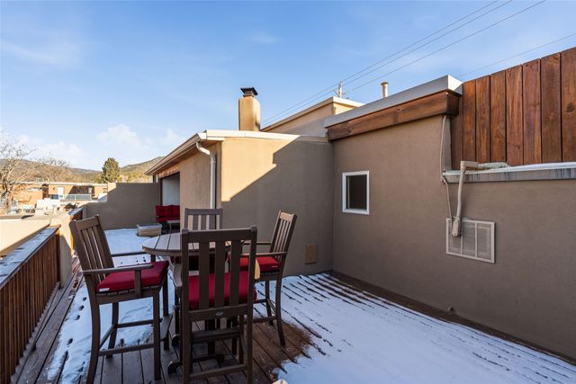 414 Camino Delora 2, Santa Fe, NM 87505