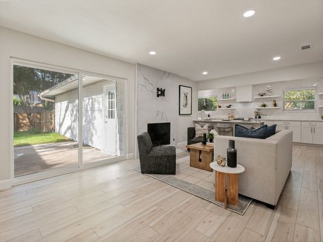 3222 Galahad Drive, Dallas, TX 75229