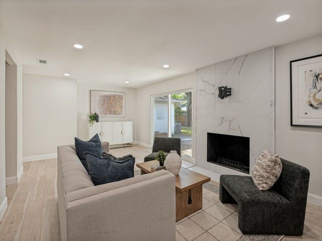 3222 Galahad Drive, Dallas, TX 75229