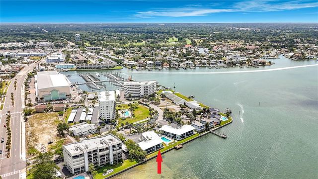2570 GARY CIRCLE 3, Dunedin, FL 34698