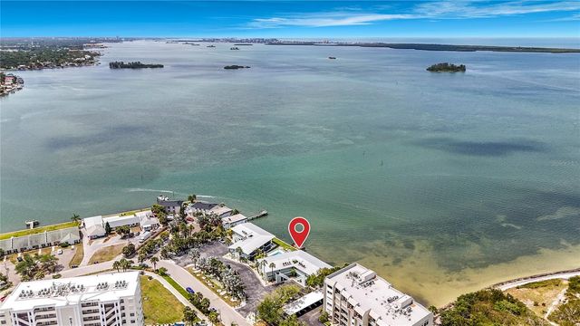 2570 GARY CIRCLE 3, Dunedin, FL 34698