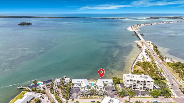 2570 GARY CIRCLE 3, Dunedin, FL 34698