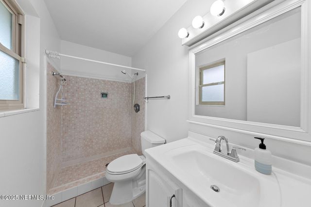 1144 CROWN Drive, Jacksonville, FL 32221