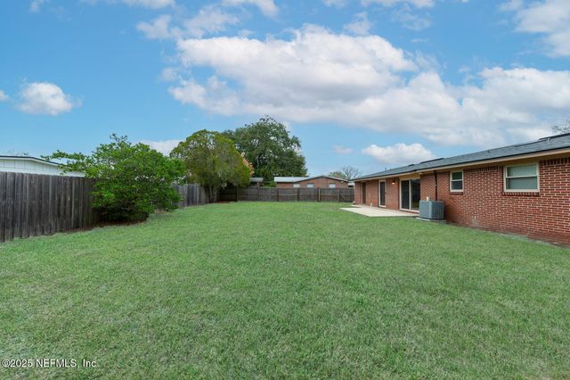 1144 CROWN Drive, Jacksonville, FL 32221