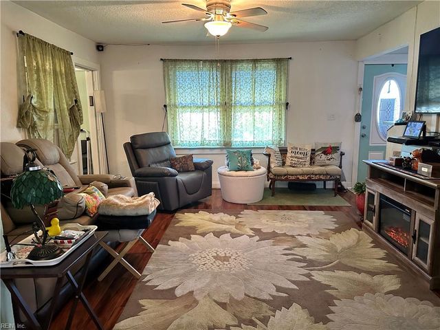 3525 S Warwick CIR, Norfolk, VA 23513