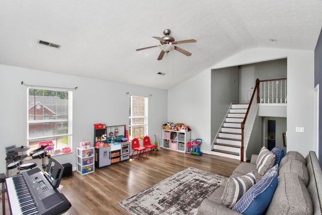 2356 Edencrest Dr, Antioch, TN 37013