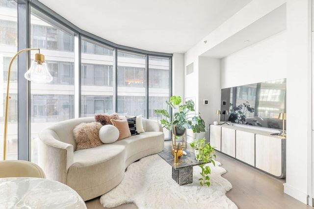 55 Lagrange St 601, Boston, MA 02116