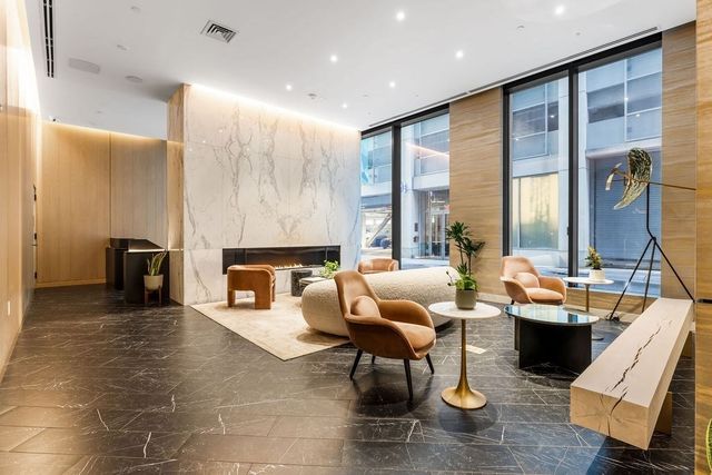 55 Lagrange St 601, Boston, MA 02116