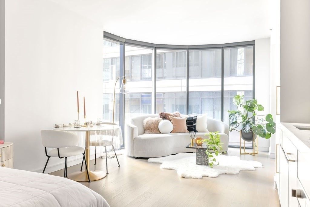 55 Lagrange St 601, Boston, MA 02116