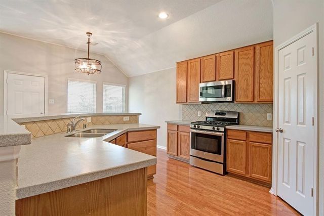 9912 Western Ridge Way, Conroe, TX 77385