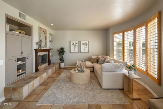 710 W Owen Court, Altadena, CA 91001