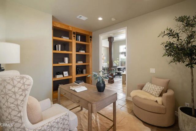 710 W Owen Court, Altadena, CA 91001