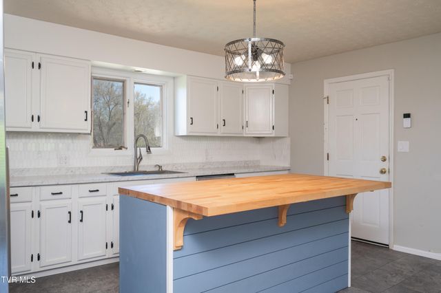 4312 Orebank Road, Kingsport, TN 37664