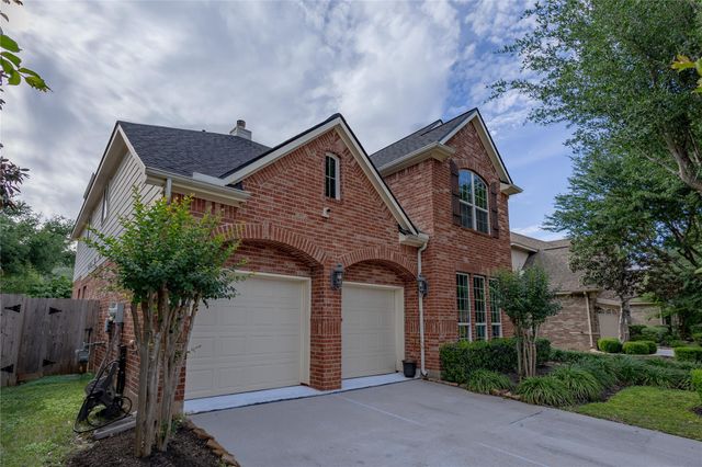 222 Trillium Drive, Sugar Land, TX 77479