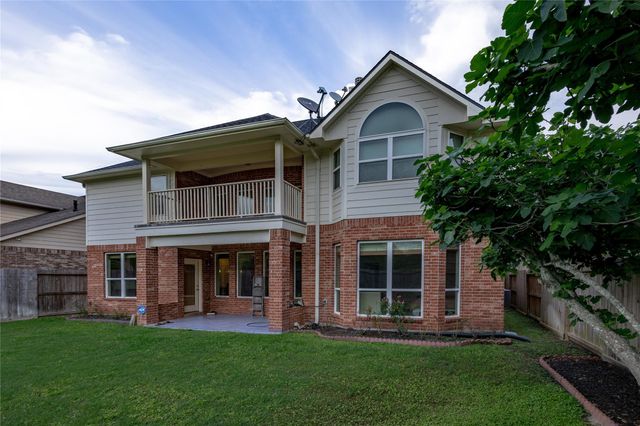 222 Trillium Drive, Sugar Land, TX 77479
