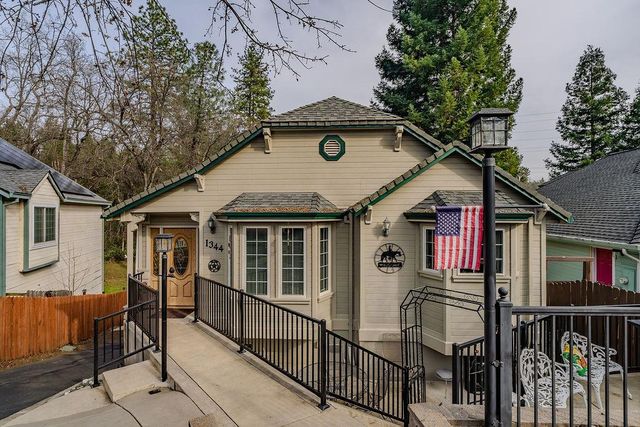 1344 Village Ln, Placerville, CA 95667