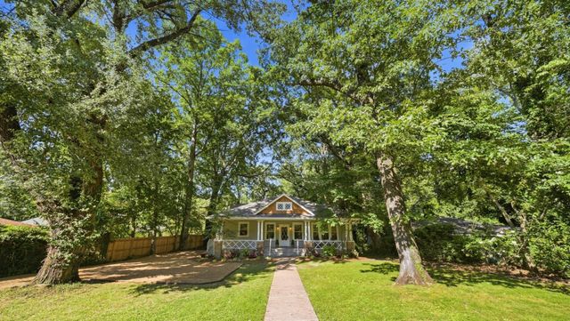 321 Signal Mountain Boulevard, Signal Mountain, TN 37377
