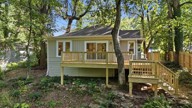 321 Signal Mountain Boulevard, Signal Mountain, TN 37377