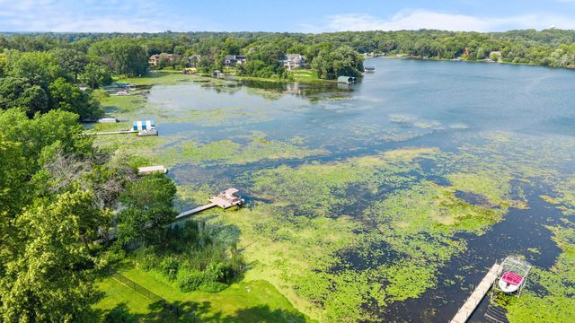 5840 Christmas Lake Road, Excelsior, MN 55331