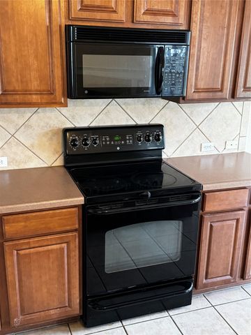 1600 Melissa Oaks Ln LN, Austin, TX 78744