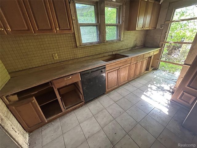 13949 Cherrylawn Street, Detroit, MI 48238