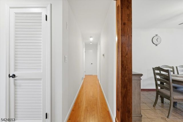 16 Hogback Rd, Franklin Twp., NJ 08867