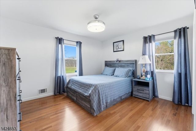 16 Hogback Rd, Franklin Twp., NJ 08867