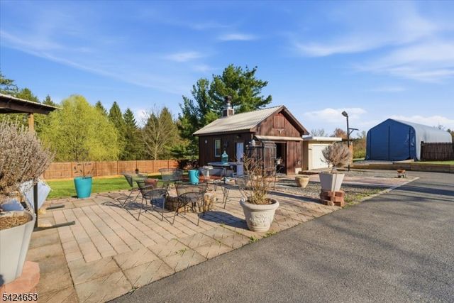 16 Hogback Rd, Franklin Twp., NJ 08867