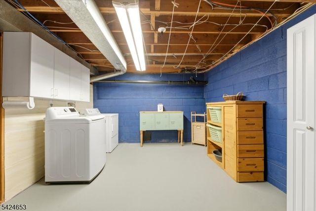 16 Hogback Rd, Franklin Twp., NJ 08867