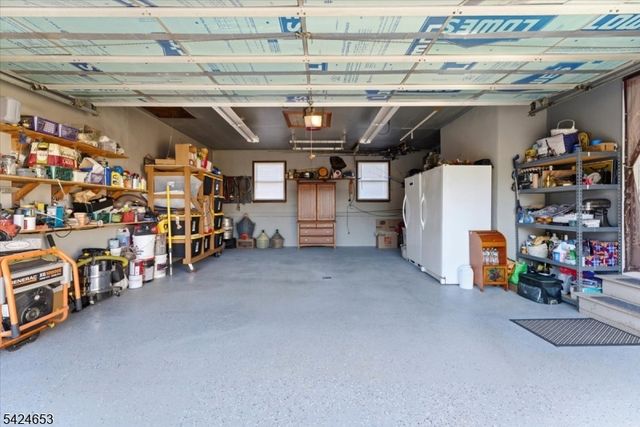 16 Hogback Rd, Franklin Twp., NJ 08867