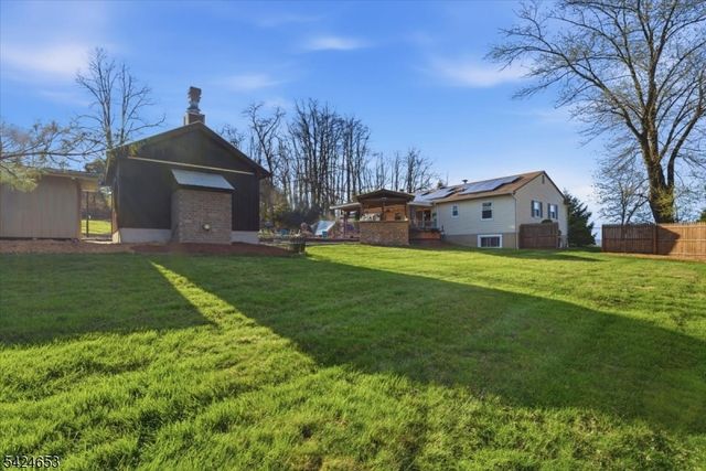 16 Hogback Rd, Franklin Twp., NJ 08867