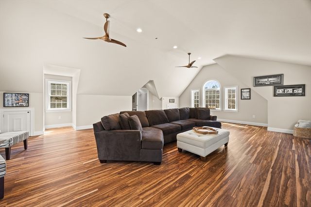 100 Chestnut St, East Bridgewater, MA 02333