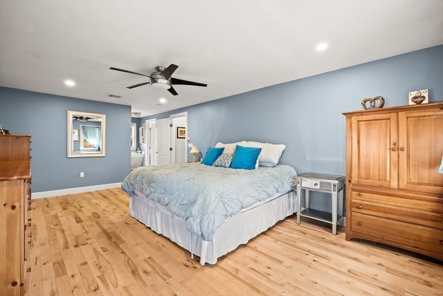 100 Chestnut St, East Bridgewater, MA 02333