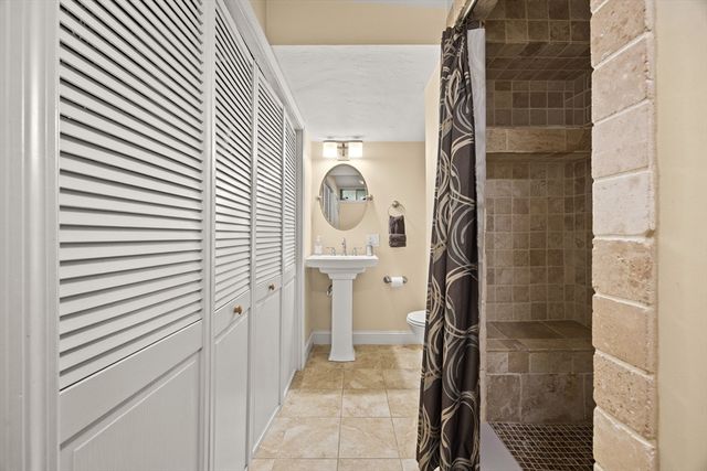 100 Chestnut St, East Bridgewater, MA 02333