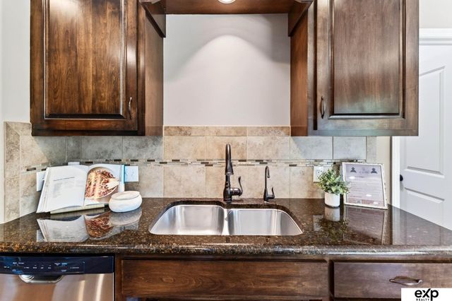 5107 Waterford Avenue, Papillion, NE 68133