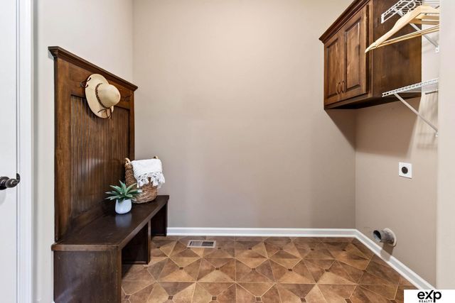 5107 Waterford Avenue, Papillion, NE 68133