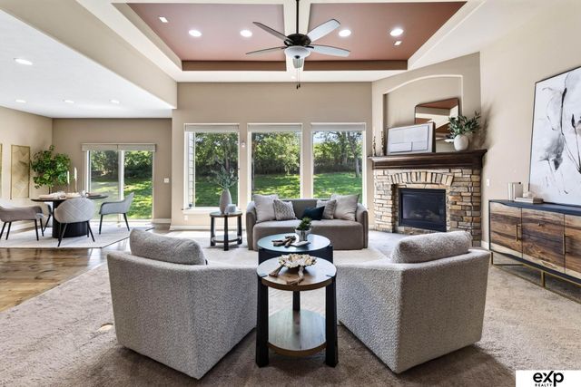 5107 Waterford Avenue, Papillion, NE 68133
