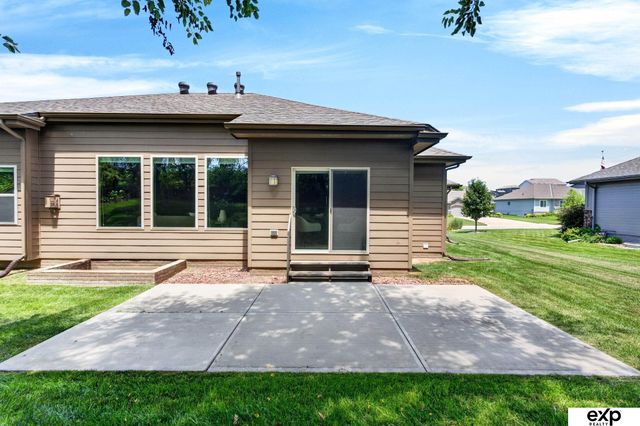 5107 Waterford Avenue, Papillion, NE 68133